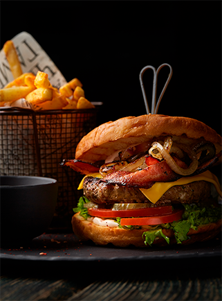 hamburguer-com-batatas-fritas
